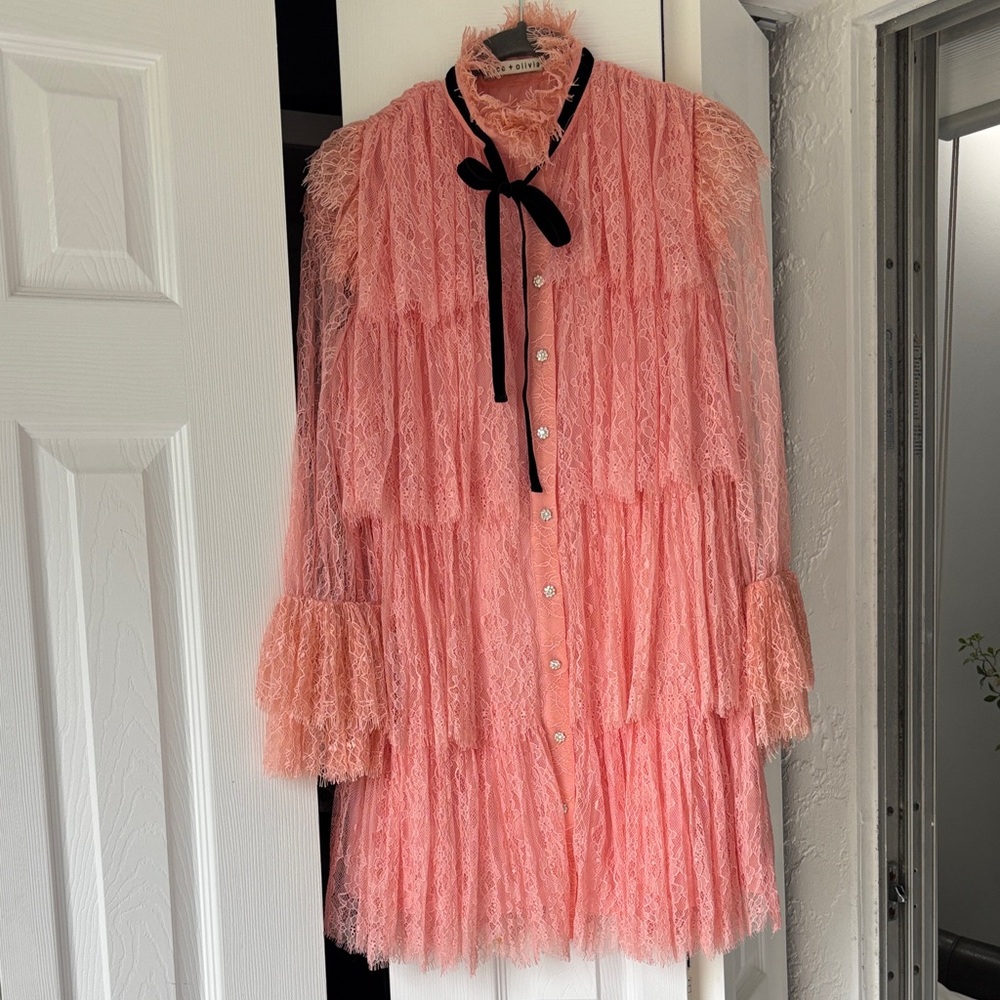 Alice + Olivia Coral Lace Mini Dress size 2